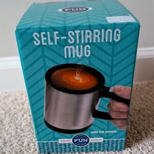 Self stirring mug